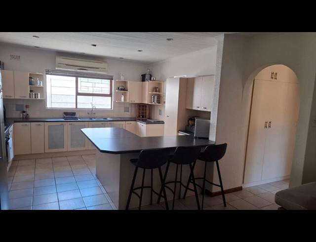4 BEDROOM PROPERTY TO RENT IN BLOMMENDAL